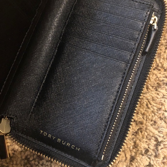 Tory Burch wallet - Picture 4 of 6